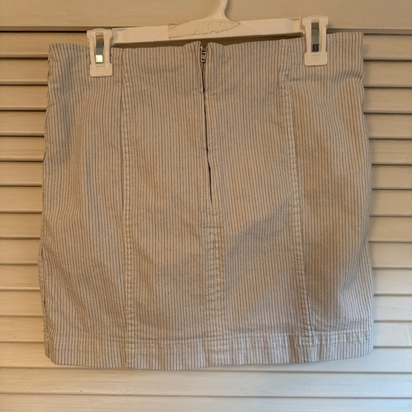 Skirt - Picture 2 of 2